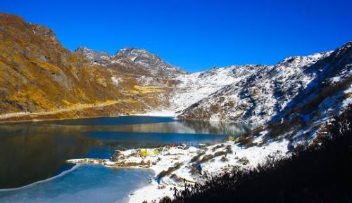 3 Nights Gangtok,1 Night Lachung, 2 Nights Pelling & 3 Nights Darjeeling